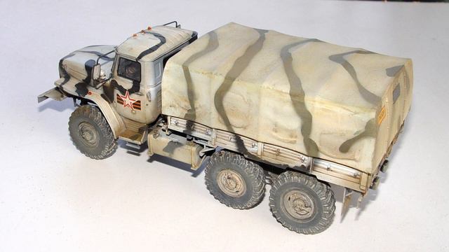 URAL-4320 RUSSIAN ARMY TRUCK ZVEZDA 1:35 смотреть онлайн