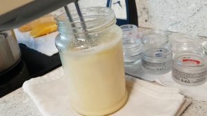 100% натуральный крем питает кожу и разглаживает морщины. Эмульсионный способ приготовления.