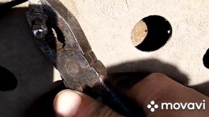 Быстро и просто снимаем металлические колпачки с сосков колес.