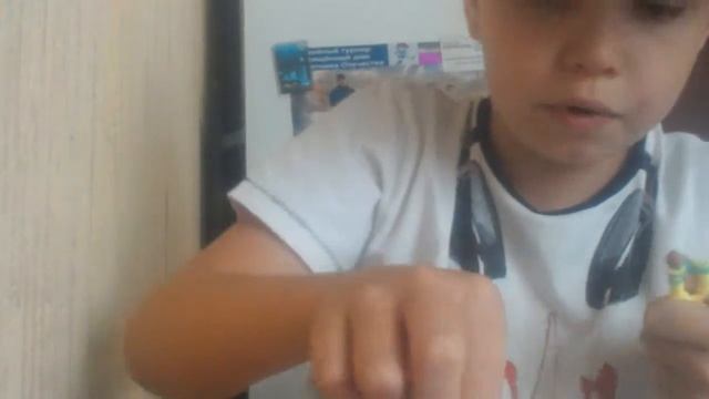 Плетем браслет из резиночек !!! смотреть онлайн