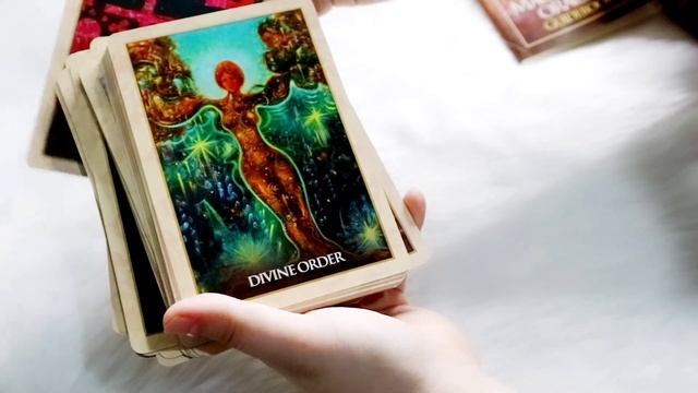 The "Magdalene Oracle" | Flip Through (Deck of Cards / Quick Unboxing) • Toni Carmine Salerno смотреть онлайн