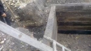 Делаем погреб со шпал