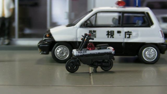 INNO64 Honda City Turbo II with Motocompo(警視廳) 開箱 смотреть онлайн