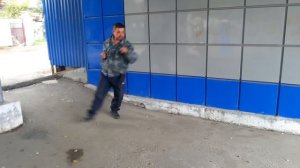 Суровый Челябинский бомж.