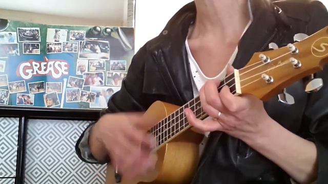 GREASE 😎 - Générique - Ukulélé 🎸 смотреть онлайн