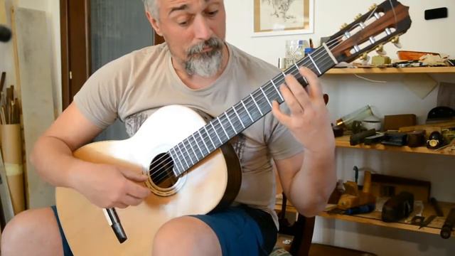 #77 cedar/ziricote played by the maker, Bach 1007 Sarabande part 1 смотреть онлайн