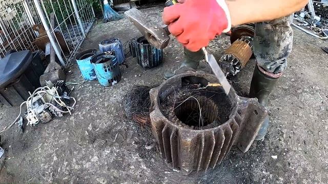МЕДЬ ИЗ МОТОРА ВЕСОМ 100 кг. Простой и Экологичный способ разборки! смотреть онлайн