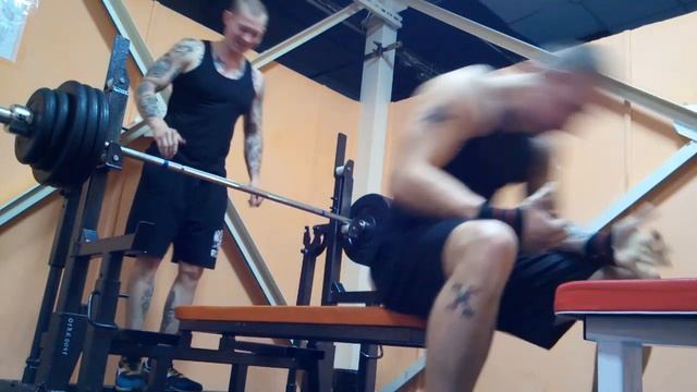 Проходка в жиме лежа смотреть онлайн