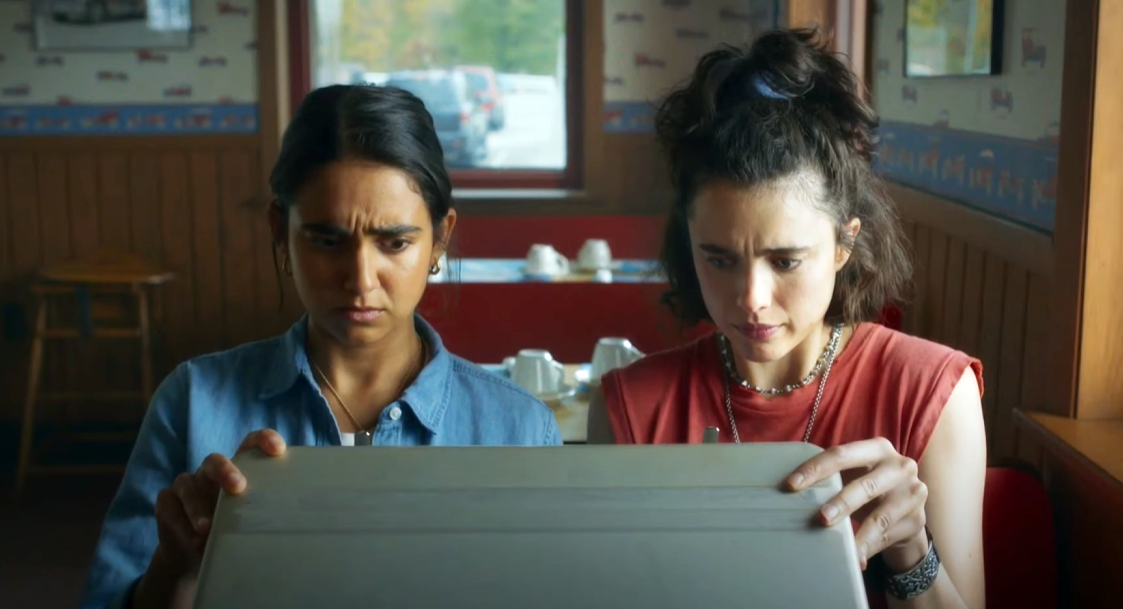 Красотки В Бегах. Официальный Трейлер смотреть онлайн