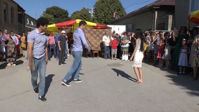 Свадьба Роберта и Зарины смотреть онлайн