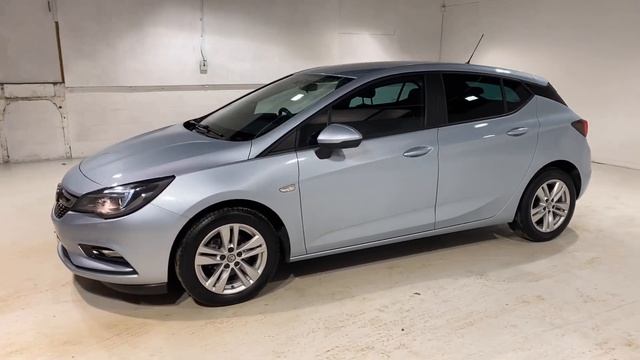 Vauxhall Astra 1.6 CDTi ecoTEC BlueInjection Design (s/s) 5dr смотреть онлайн