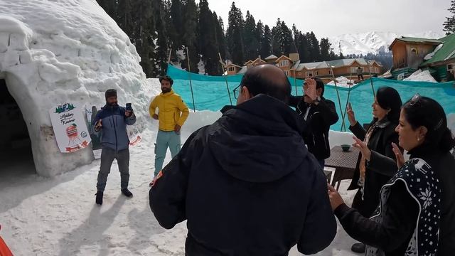 Skiing in Kashmir Snow - Gulmarg | Cable Car | Dr Bro Kannada смотреть онлайн