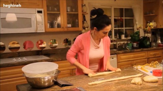 Armenian Easter Bread Recipe - Katnahunc - Heghineh Cooking Show смотреть онлайн