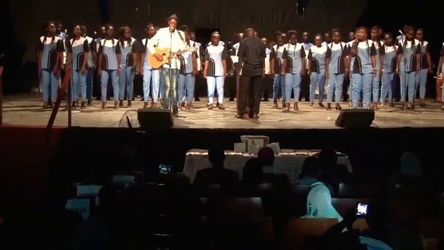 L'hosti Bou Sell Bi de Fulgence Faye avec la Chorale Notre Dame du Rosaire de Pikine смотреть онлайн