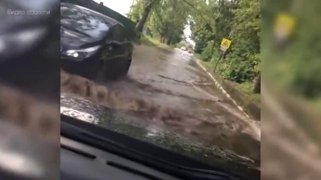 5 минут «апокалипсиса»: видео урагана, обрушившегося на Тулу смотреть онлайн