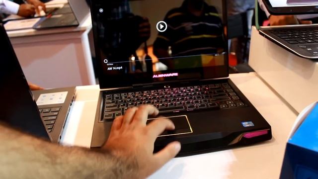 Alienware M14x First Impressions! смотреть онлайн
