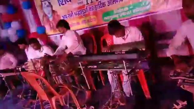 Jo git nhi janma wo git bnayenge istumental bjaye h ( R. U. S. Band) jarur sune ek bar смотреть онлайн