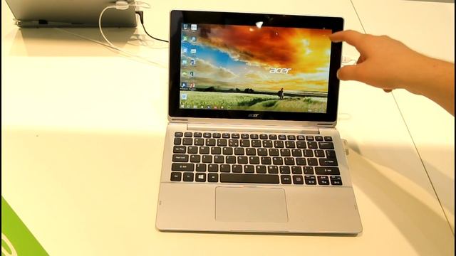 Acer Aspire Switch 11 Hands On at IFA 2014 смотреть онлайн