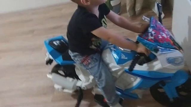 ? Первый мотоцикл Родиона смотреть онлайн