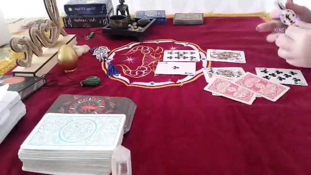 Крестовый король ♣️ Какие у него планы на сегодня? смотреть онлайн