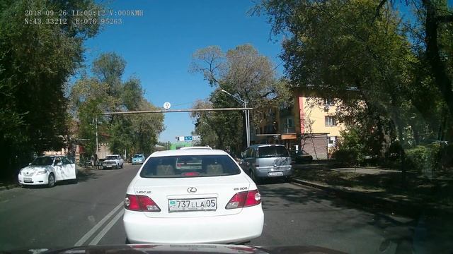 Полудурок на Камри смотреть онлайн