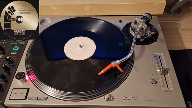 Unknown Artist– Renegade Master смотреть онлайн