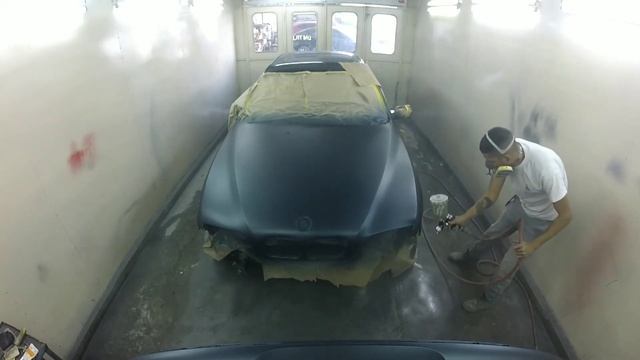 Pintando con Iwata y Barnizando con Devilbiss GTI Pro смотреть онлайн