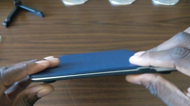 12 inch MacBook Leather Case Unboxing! смотреть онлайн