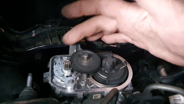Vanne EGR moteur DV6FC actionneur encrassé. Découverte... ???⚙️? смотреть онлайн