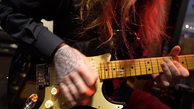 Fender Strat Ultra HSS смотреть онлайн