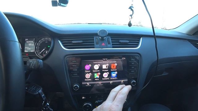 SKODA - ВОСПРОИЗВЕДЕНИЕ ВИДЕО НА ЭКРАНЕ Bolero | MirrorLink