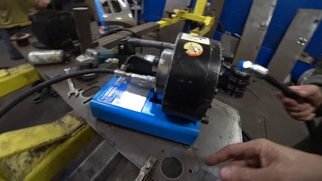 Мини погрузчик доработка обжимного станка РВД смотреть онлайн