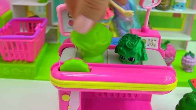 Shopping Pals Go To Small Mart Store With Shoppies Rainbow Kate Doll + Season 6 Shopkins