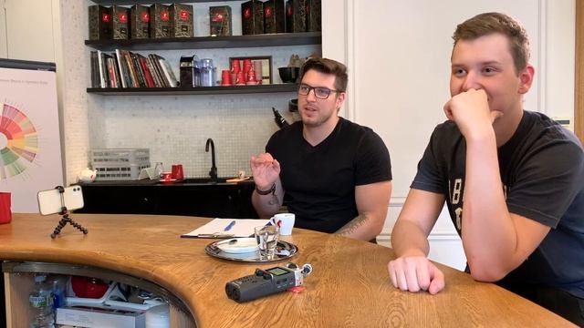 На опыте | ПРОБУЕМ ВАРИТЬ КАПУЧИНО смотреть онлайн