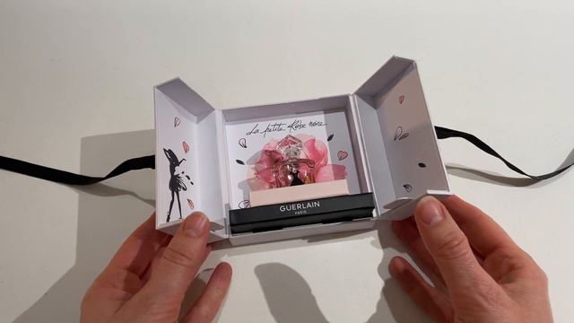 Echantillon parfum смотреть онлайн