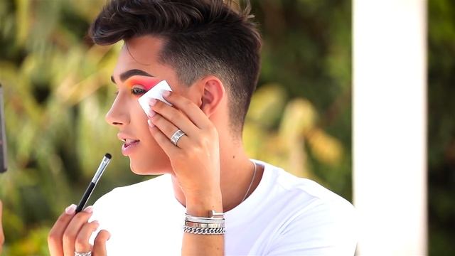 FESTIVAL RAINBOW MAKEUP & LOOKBOOK смотреть онлайн