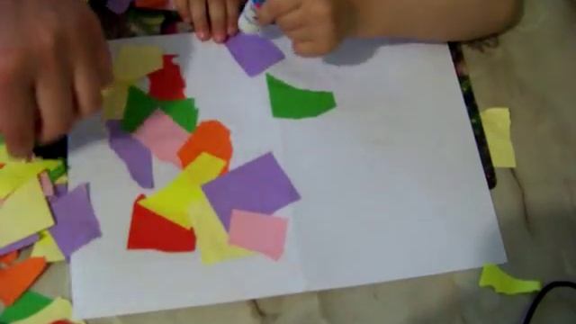 Аппликация/Поделка с цветной бумаги "Витражное окно" для детей своими руками/Монтессори смотреть онлайн