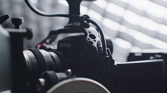 BRAW On The Fujifilm Xh2s - Is It Worth It? BMPCC6K Comparison!