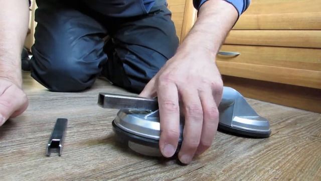 Стеклодомкрат двойной Matrix - замена сломаных пластиковых зажимов на металлические смотреть онлайн