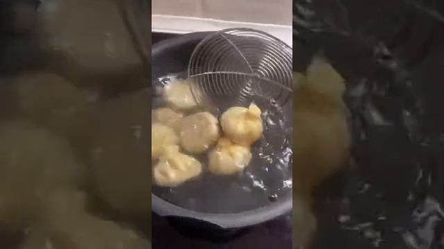 Как красиво и быстро лепить ХИНКАЛИ. Как правильно заворачивать хинкали, чтобы получились ИДЕАЛЬНЫЕ смотреть онлайн