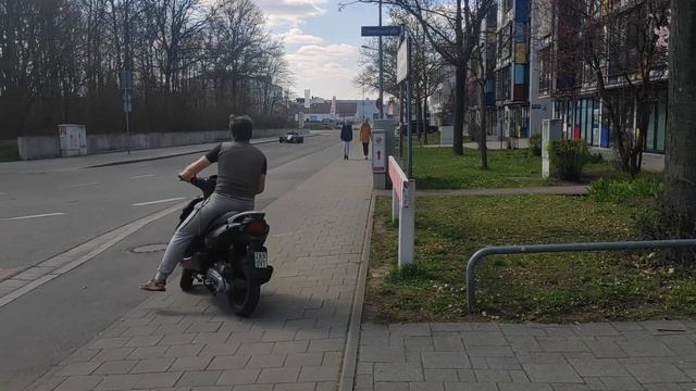 Первый выезд чОрного Пегаса и внезапная BMW-гонка. Скутер Pegasus S50 GP. смотреть онлайн