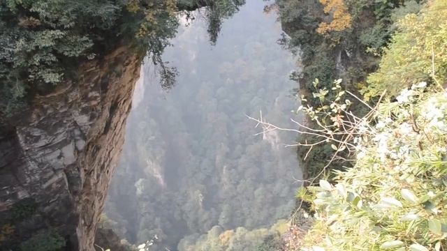 Zhangjiajie. Путешествие на горы из фильма "Аватар" смотреть онлайн