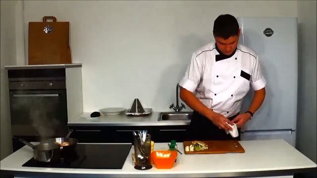 Меню на 29 - 03 Октября | Куриные шашлычки в беконе со стеклянной лапшой