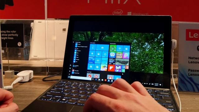 Lenovo Mix 720, primeras impresiones #CES17 смотреть онлайн