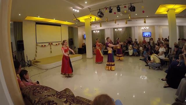 Танец Холи театр танца Прия - "Культура Индии" Пятигорск 2016 смотреть онлайн