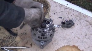 Неожиданно: не даёт заряд. Снятие, разбор и установка генератора Калина   спорт