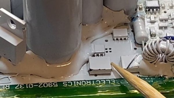 Looks like a Minelab, Smells like a Minelab but it is not a Minelab. Repair of the GDX-8000