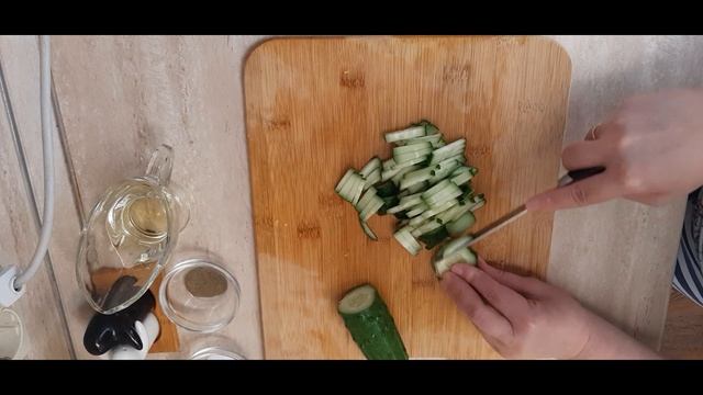 Полезный салат с тунцом и красной фасолью! Правильное питание))) смотреть онлайн