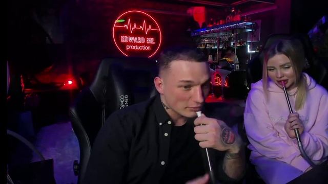 Эдвард бил/Страус/Что думают про нее родители/Нарезки со стрима смотреть онлайн