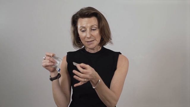 How to Apply HRT Patches смотреть онлайн